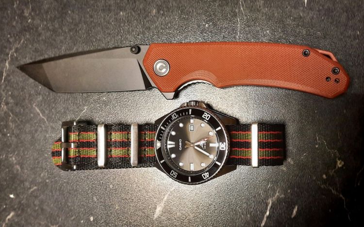 CIVIVI Brazen Burgundy G10 knife, Black Stonewashed (C2023B)