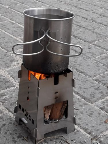 Folding Stove - Survival Kettle Lone Wolf Bushcraft