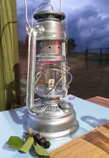 Oil lamp - Feuerhand Hurricane Lantern 276