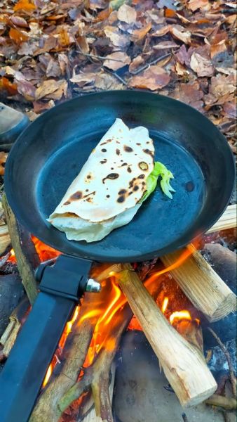 Muurikka Black Carbon Steel Folding Frying Pan Campfire Pan