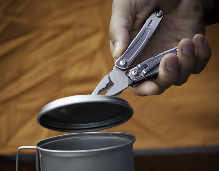 Leatherman Wingman stainless multitool (832523) - 14 tools