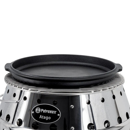 Petromax Dutch Oven FT4.5 Essential cast iron kettle with flat bottom