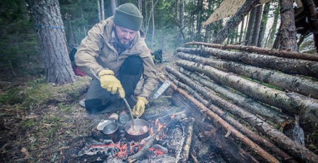 Helikon Woodsman Anorak Jacket - Black / Taiga Green