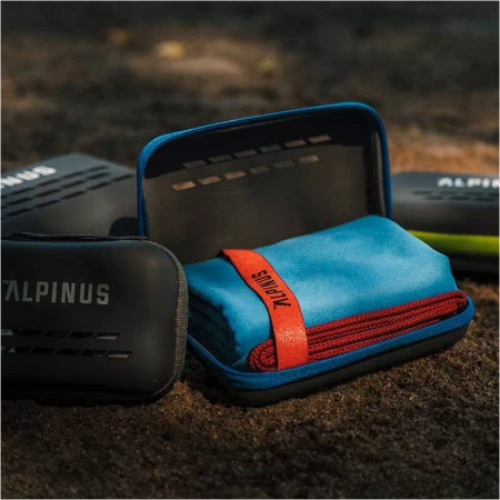 Alpinus - Canoa towel 50 x 100 cm - green