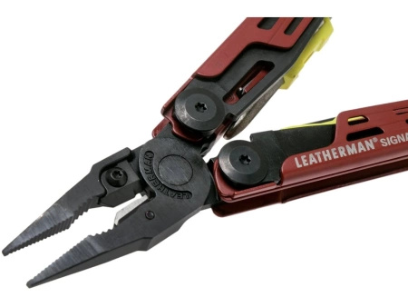 Leatherman Signal Crimson multitool (832745) - 19 tools