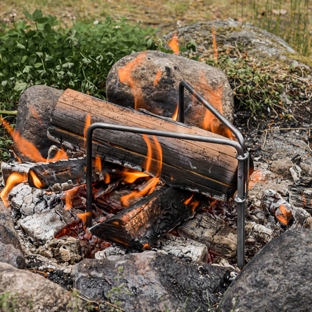 Stabilotherm - Three-legged campfire cooking stand