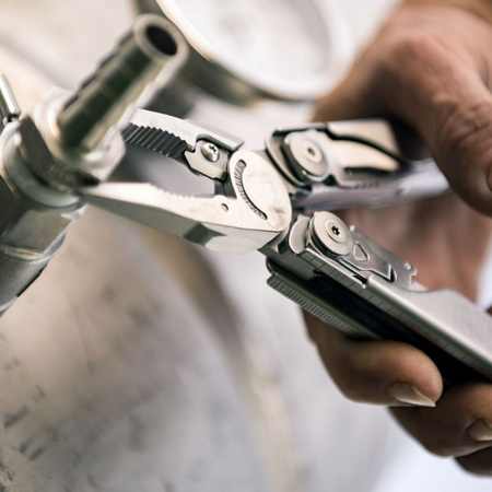 Leatherman Surge Stainless multitool (830165) - 21 tools