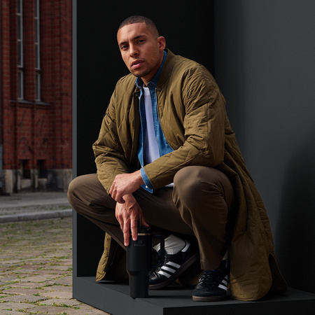 Stanley Quencher H2 thermal mug.About FlowState™ 1.18L Black 2.0